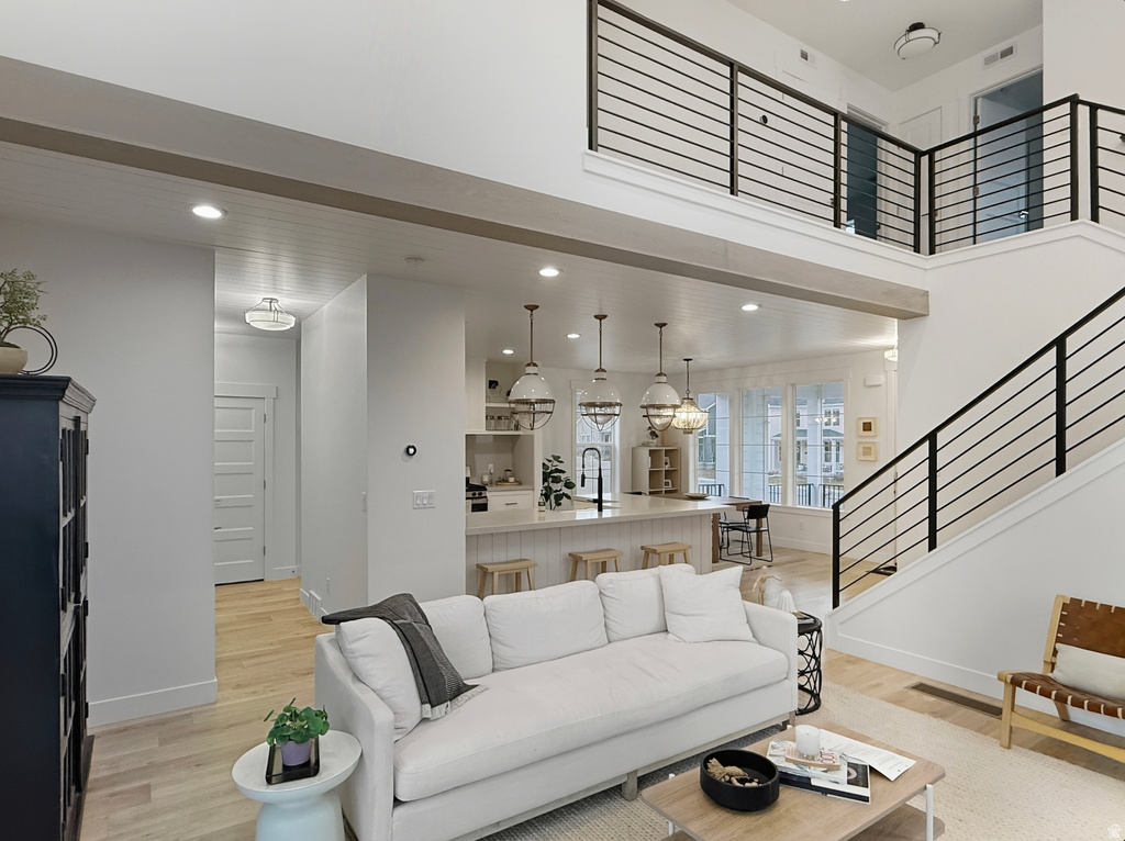 7646 S CLIPPER HILL RD #305 West Jordan, UT 84081