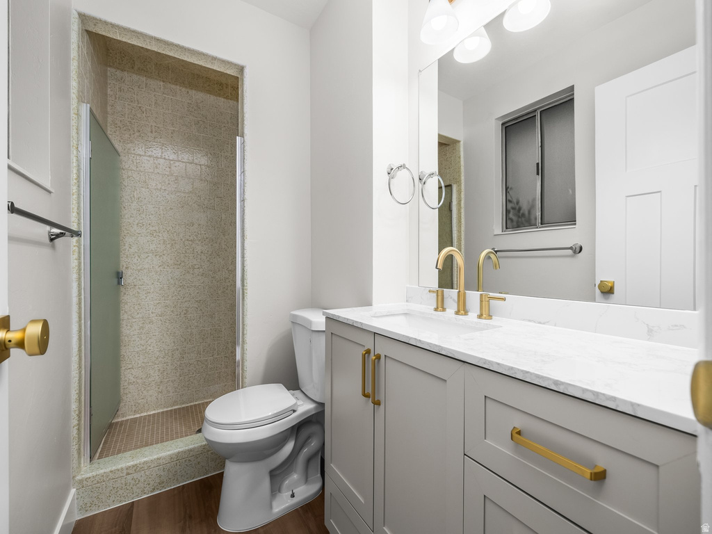 2702 E OAK HILLS DR Layton, UT 84040