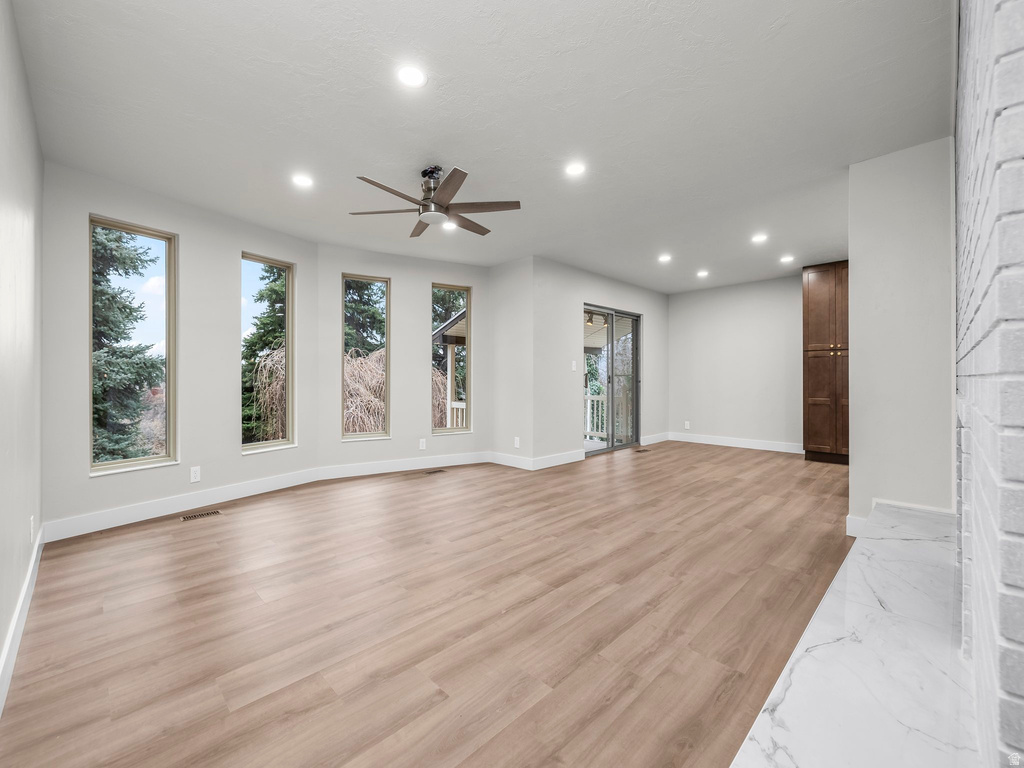 2702 E OAK HILLS DR Layton, UT 84040