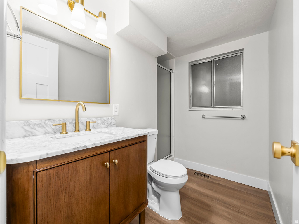 2702 E OAK HILLS DR Layton, UT 84040