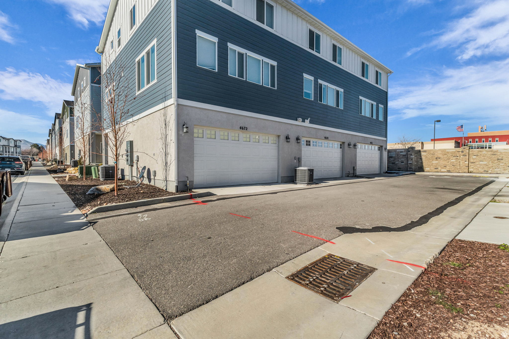 4676 W MIRAMONTE WAY #4 Kearns, UT 84118