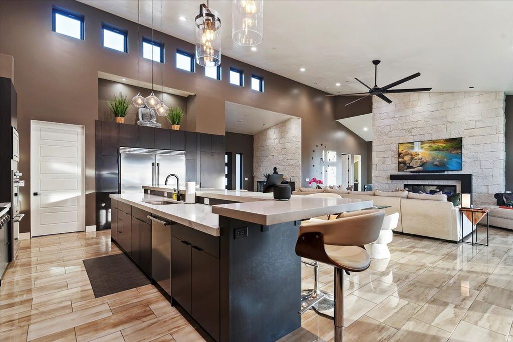 1766 VIEW CT Fruit Heights, UT 84037