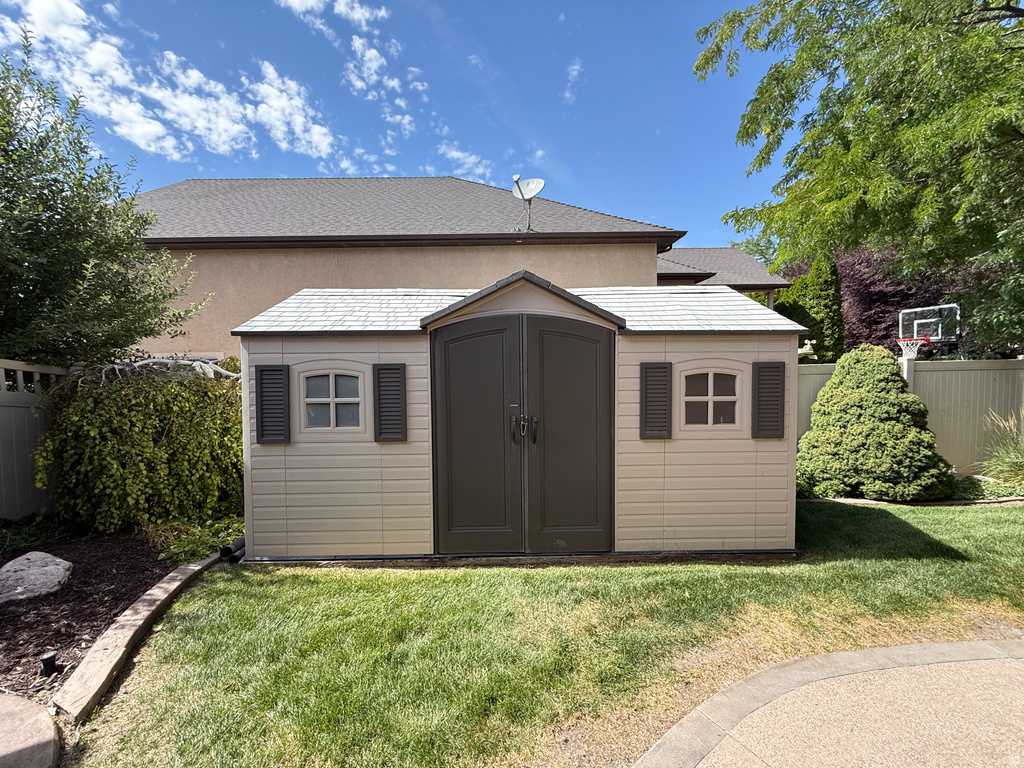 1076 W MOUNTAIN ORCHARD DR Pleasant View, UT 84414