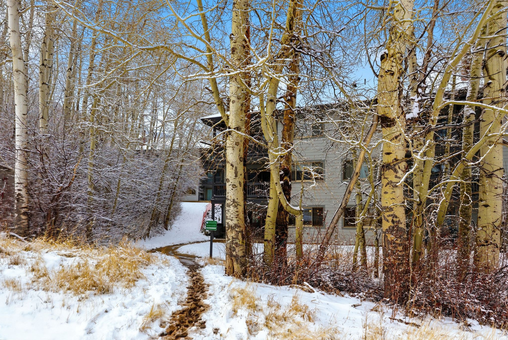 405 SILVER KING DR #110 Park City, UT 84060