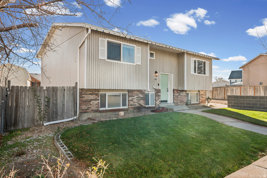 3331 S SIDNEY WAY Magna, UT 84044
