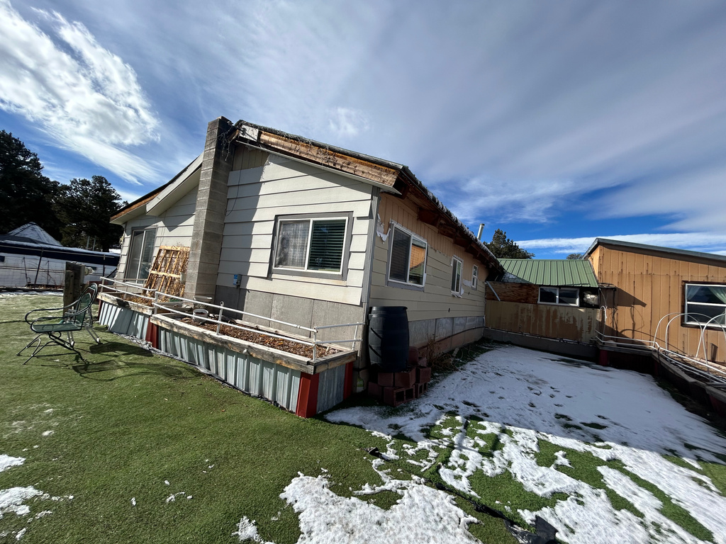 7587 S 39700 W Fruitland, UT 84027