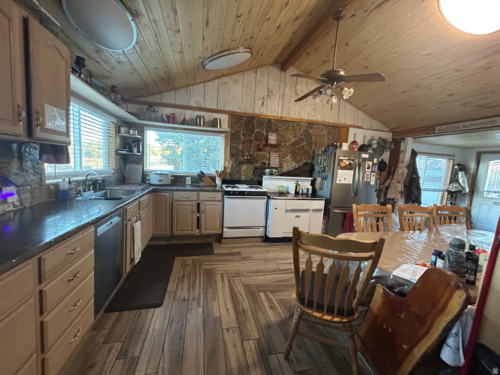 7587 S 39700 W Fruitland, UT 84027