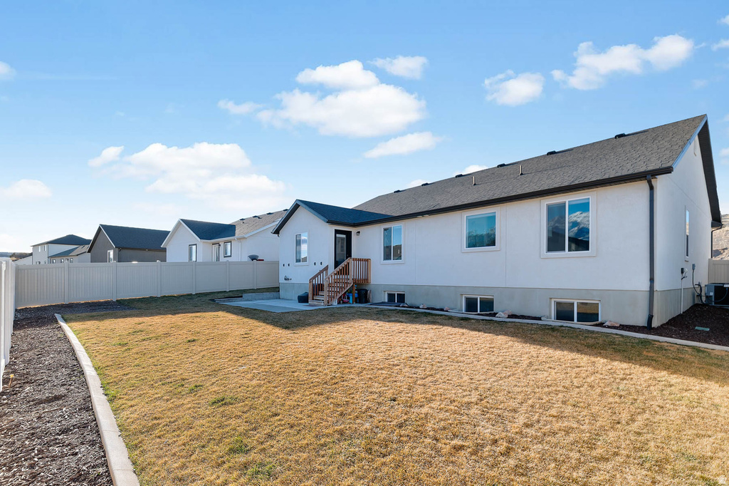 1521 S SAGEBERRY DR Santaquin, UT 84655