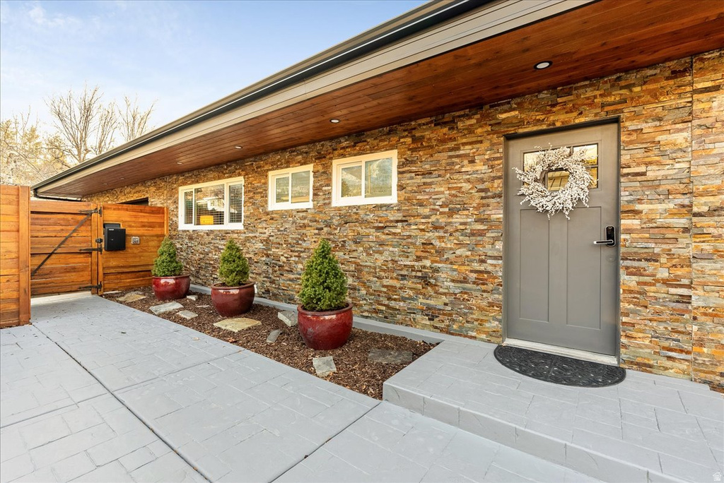 4294 S FORTUNA WAY Salt Lake City, UT 84124