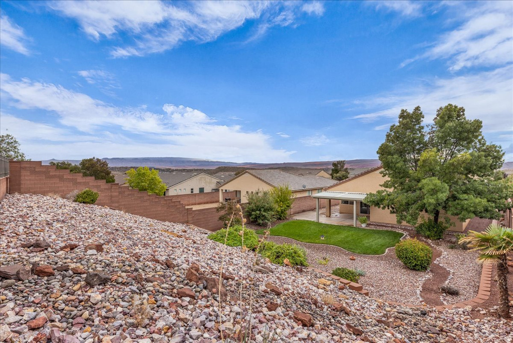 2093 E SLICK ROCK RD Washington, UT 84780