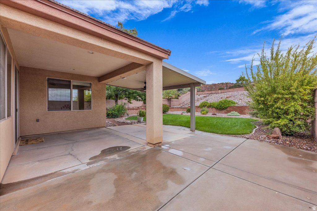 2093 E SLICK ROCK RD Washington, UT 84780