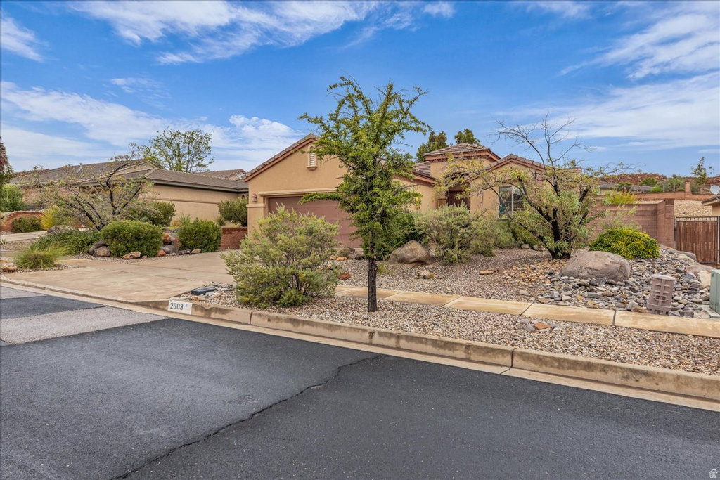 2093 E SLICK ROCK RD Washington, UT 84780