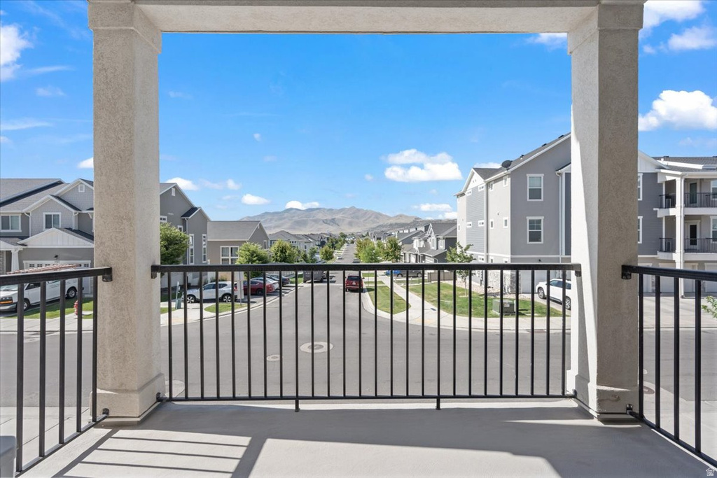 1806 W NEWCASTLE LN #203 Saratoga Springs, UT 84045