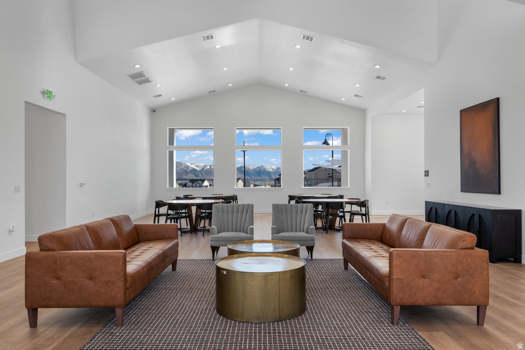 753 N FAVREAU LN #U203 Saratoga Springs, UT 84045