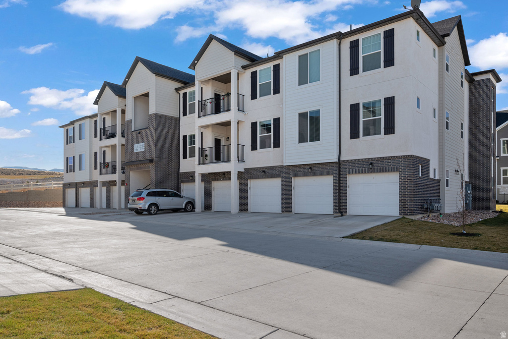 753 N FAVREAU LN #U203 Saratoga Springs, UT 84045