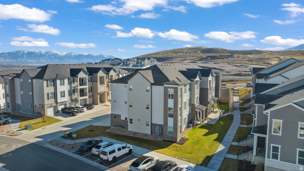 753 N FAVREAU LN #U203 Saratoga Springs, UT 84045