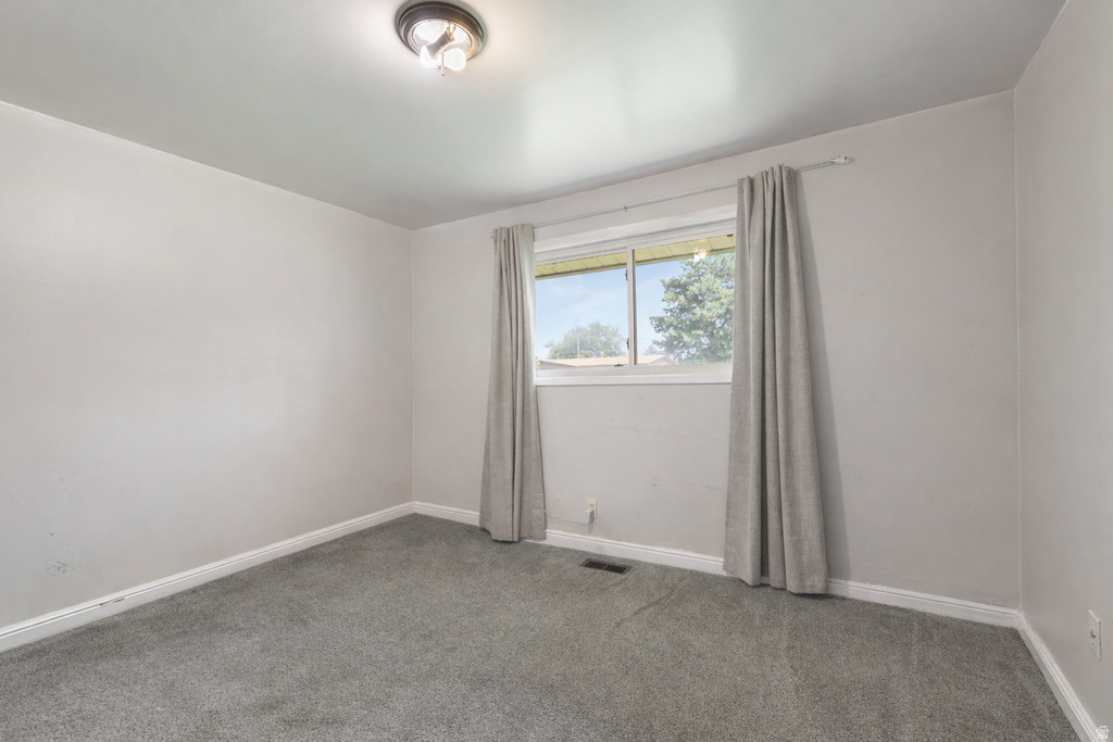 4533 S 2075 W Roy, UT 84067