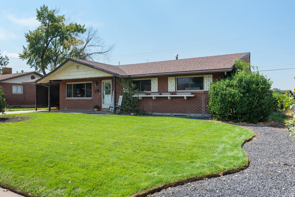 4533 S 2075 W Roy, UT 84067