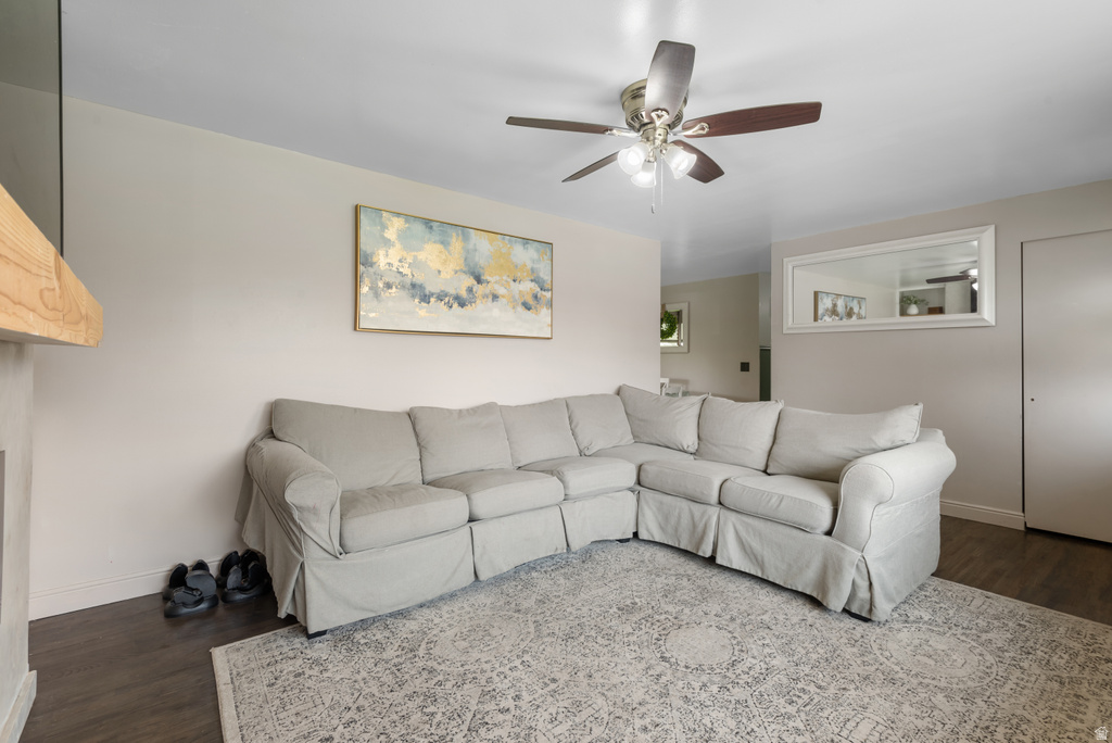 4533 S 2075 W Roy, UT 84067