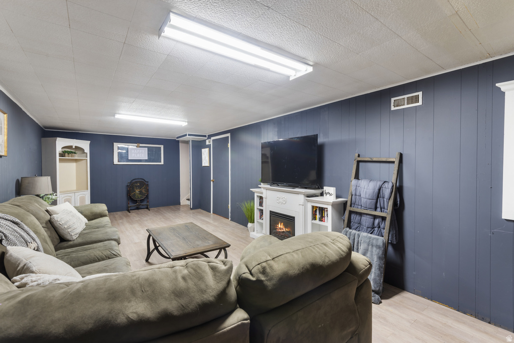 4533 S 2075 W Roy, UT 84067