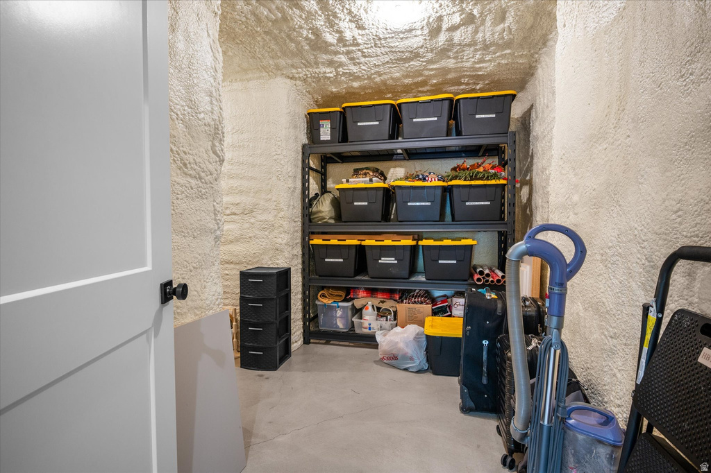 669 S 150 E Mantua, UT 84324