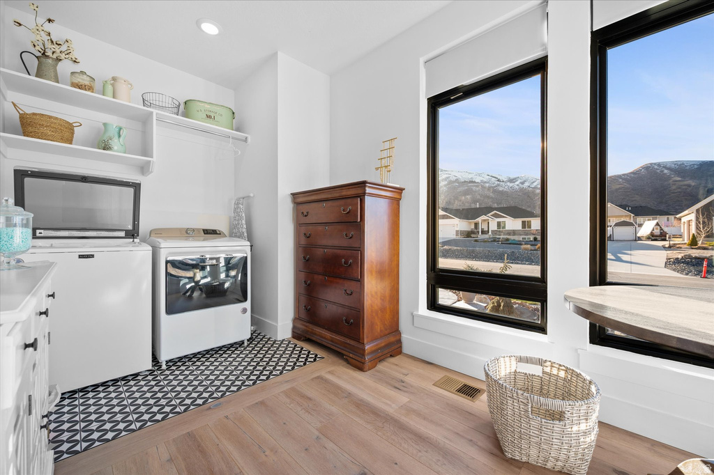 669 S 150 E Mantua, UT 84324