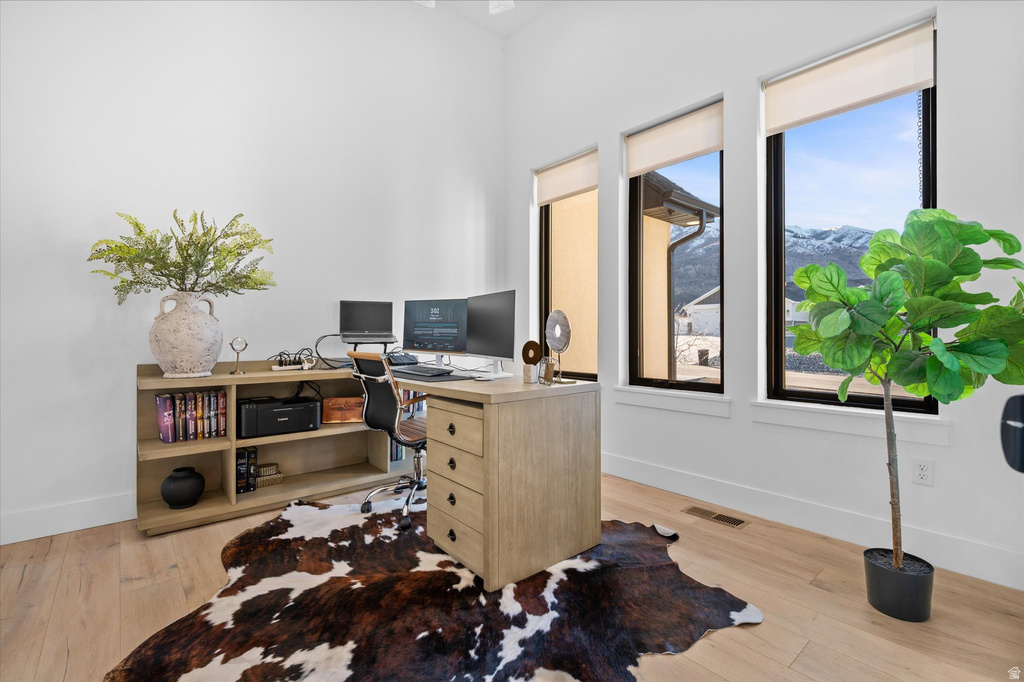 669 S 150 E Mantua, UT 84324