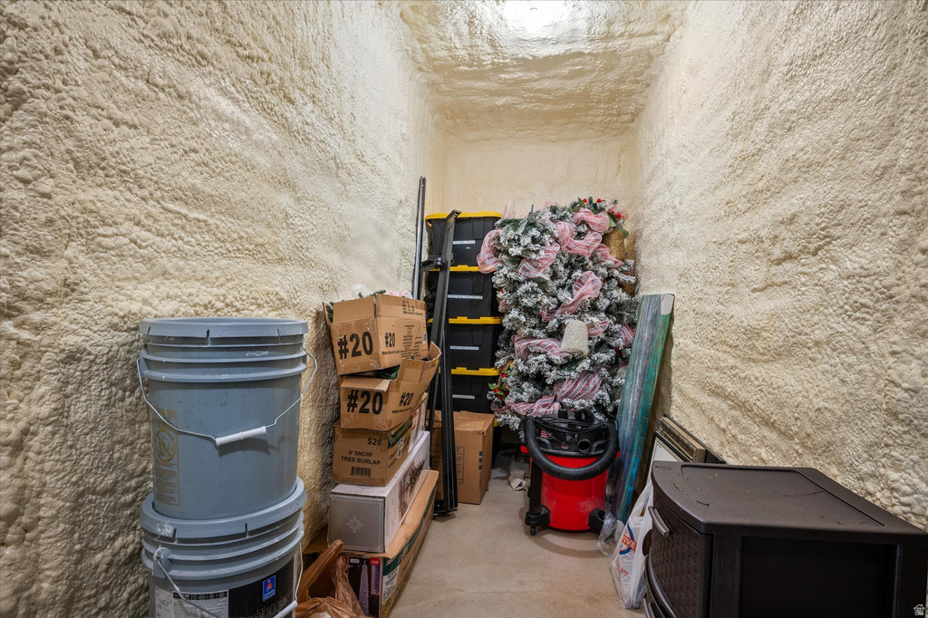 669 S 150 E Mantua, UT 84324