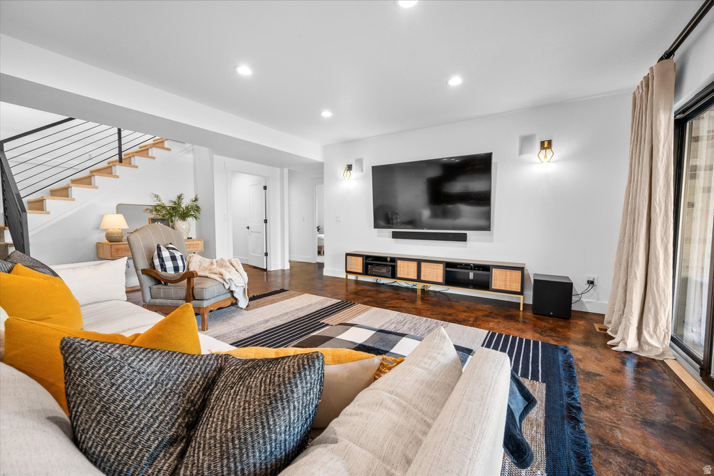 669 S 150 E Mantua, UT 84324