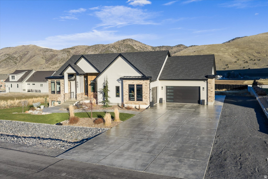 669 S 150 E Mantua, UT 84324