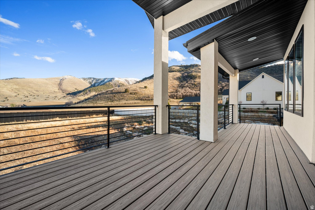 669 S 150 E Mantua, UT 84324