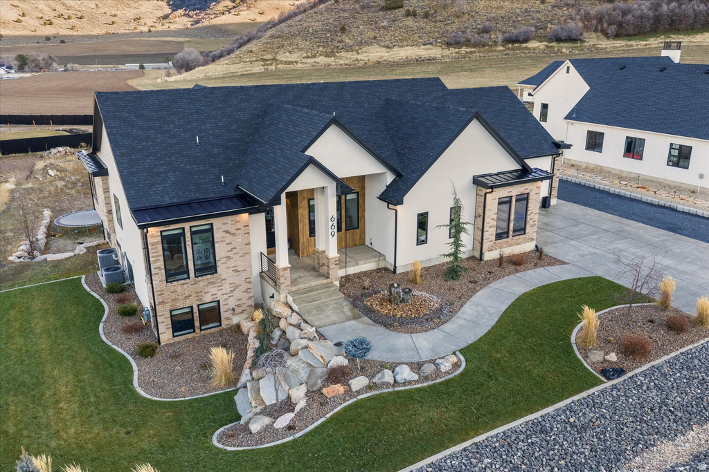 669 S 150 E Mantua, UT 84324