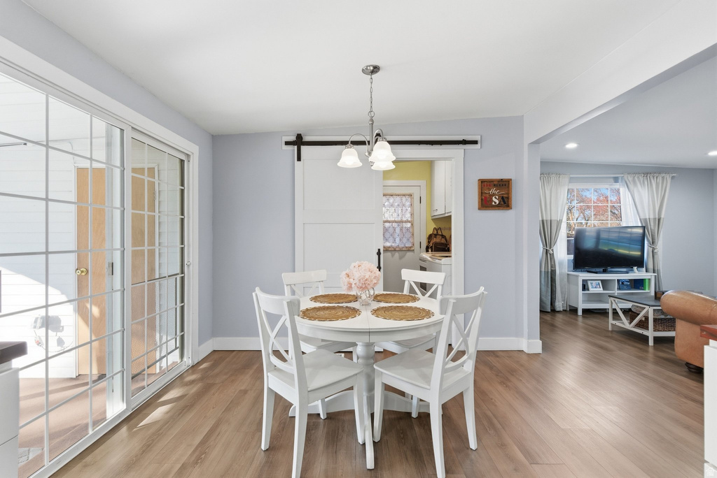 581 W GREENLEAF DR Murray, UT 84123