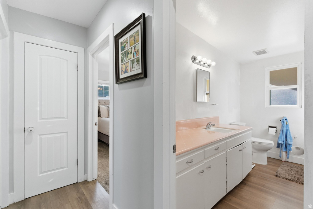 581 W GREENLEAF DR Murray, UT 84123