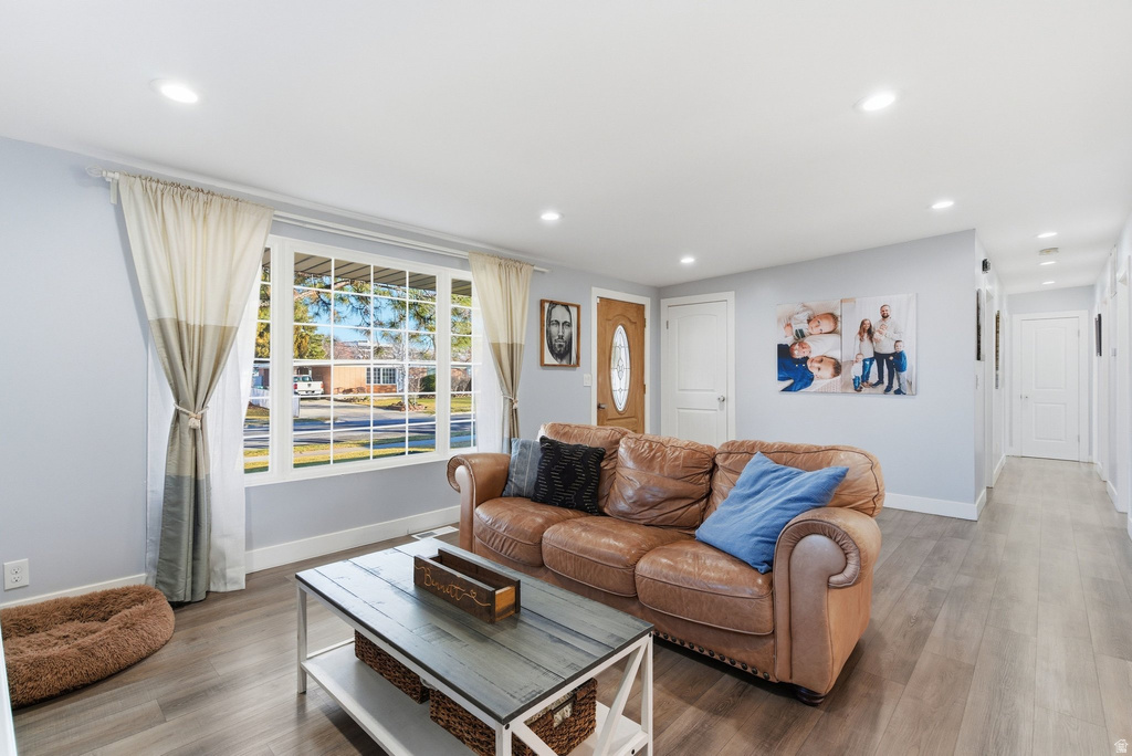 581 W GREENLEAF DR Murray, UT 84123