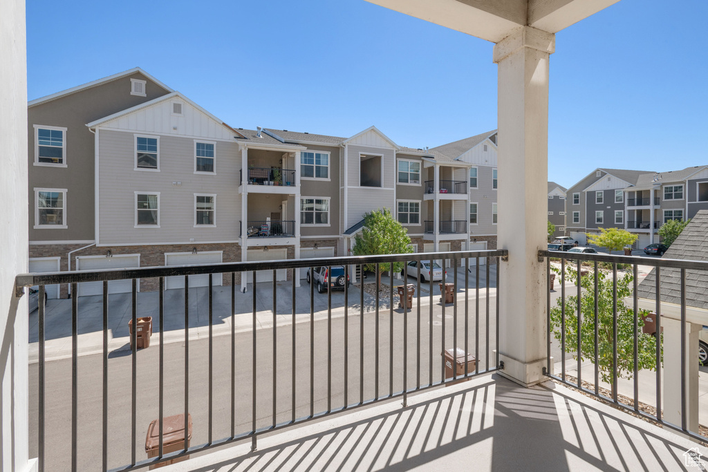 633 N SUN PEAK DR Vineyard, UT 84059