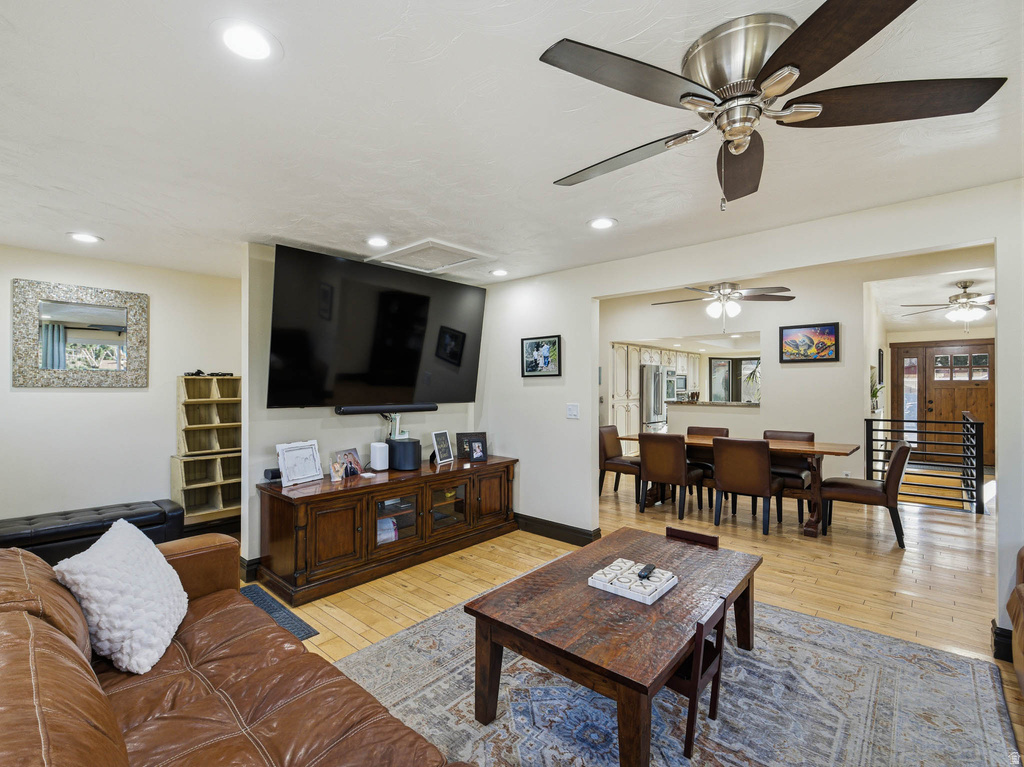 2117 E ROLLING KNOLLS WAY Cottonwood Heights, UT 84121