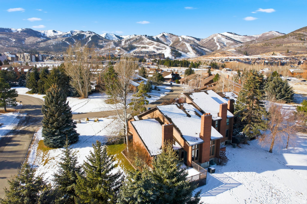 1638 W VILLAGE ROUND DR Park City, UT 84098