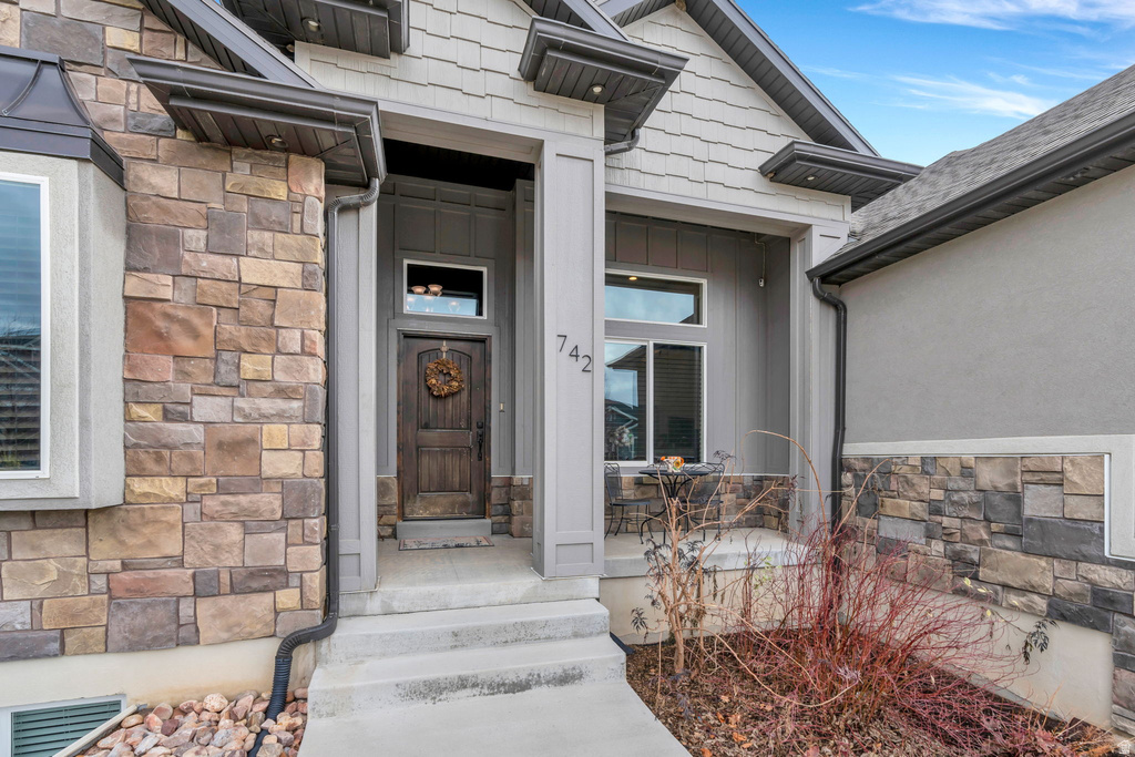 742 N 700 W CIR American Fork, UT 84003