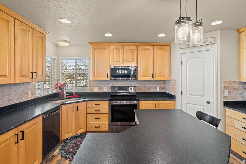 41 E WILLIAMS LN Grantsville, UT 84029