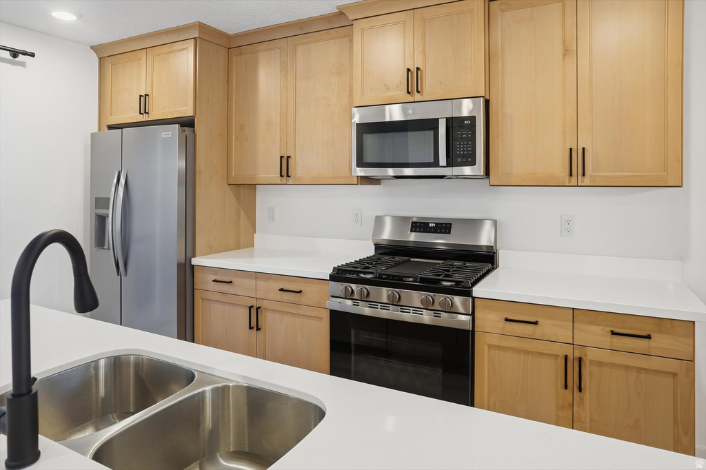 12956 S CALF CREEK CT #556 Riverton, UT 84096