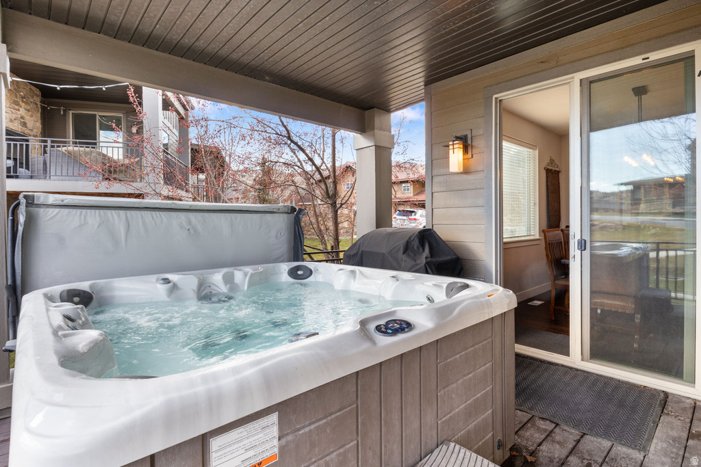 832 S EDGEWATER CT #4 Huntsville, UT 84317