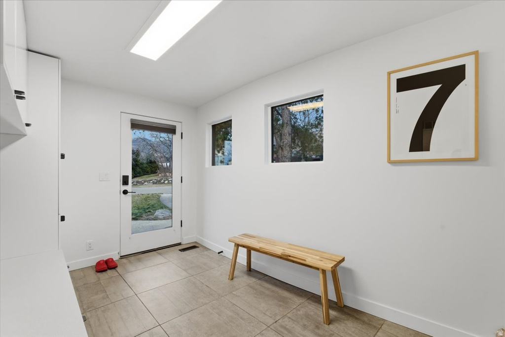 2136 ELAINE DR Bountiful, UT 84010