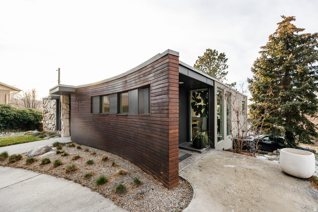 2136 S ELAINE DR Bountiful, UT 84010