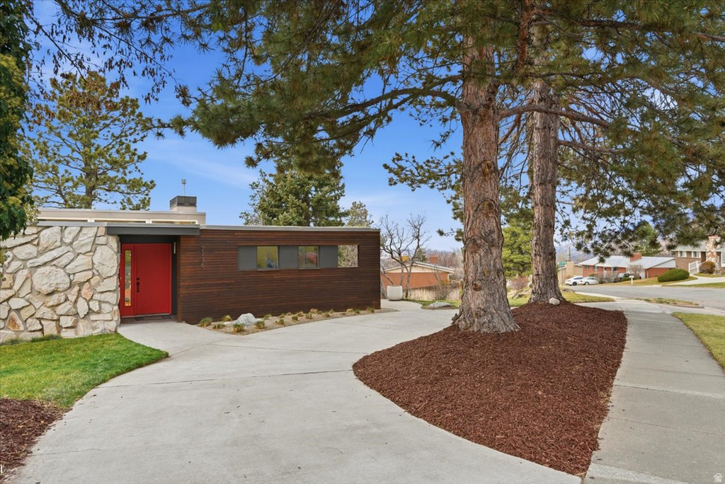 2136 ELAINE DR Bountiful, UT 84010