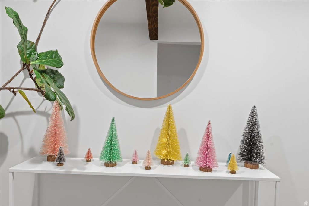 2136 ELAINE DR Bountiful, UT 84010