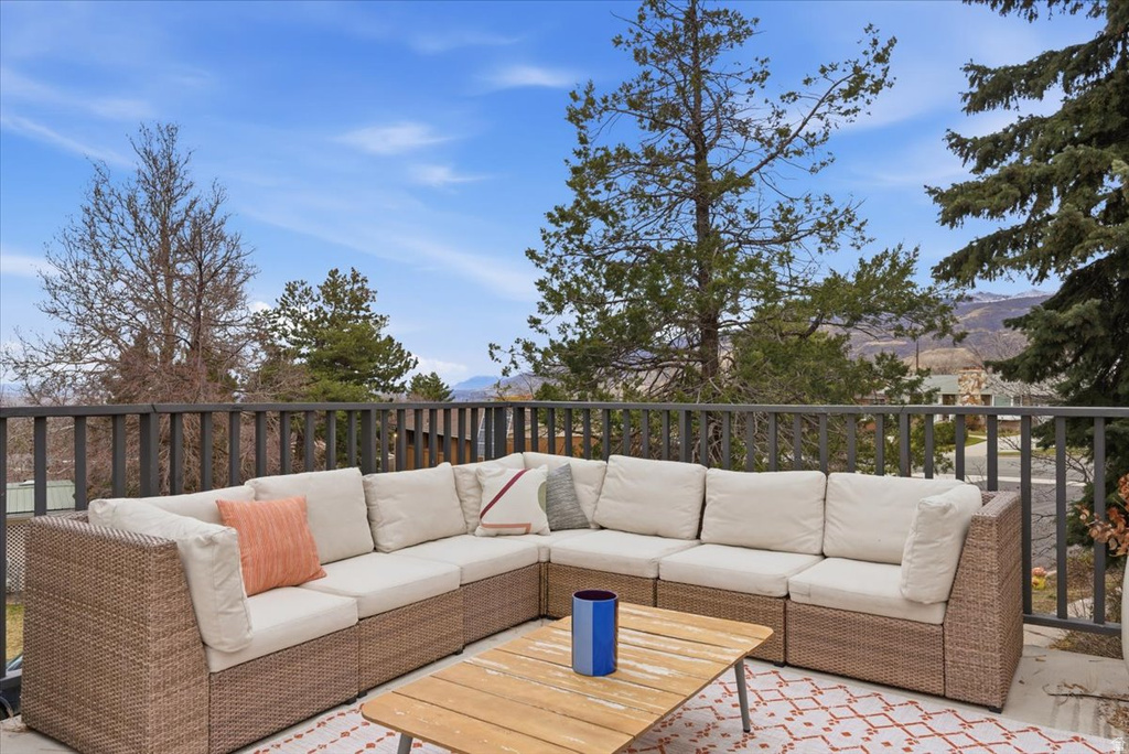 2136 ELAINE DR Bountiful, UT 84010