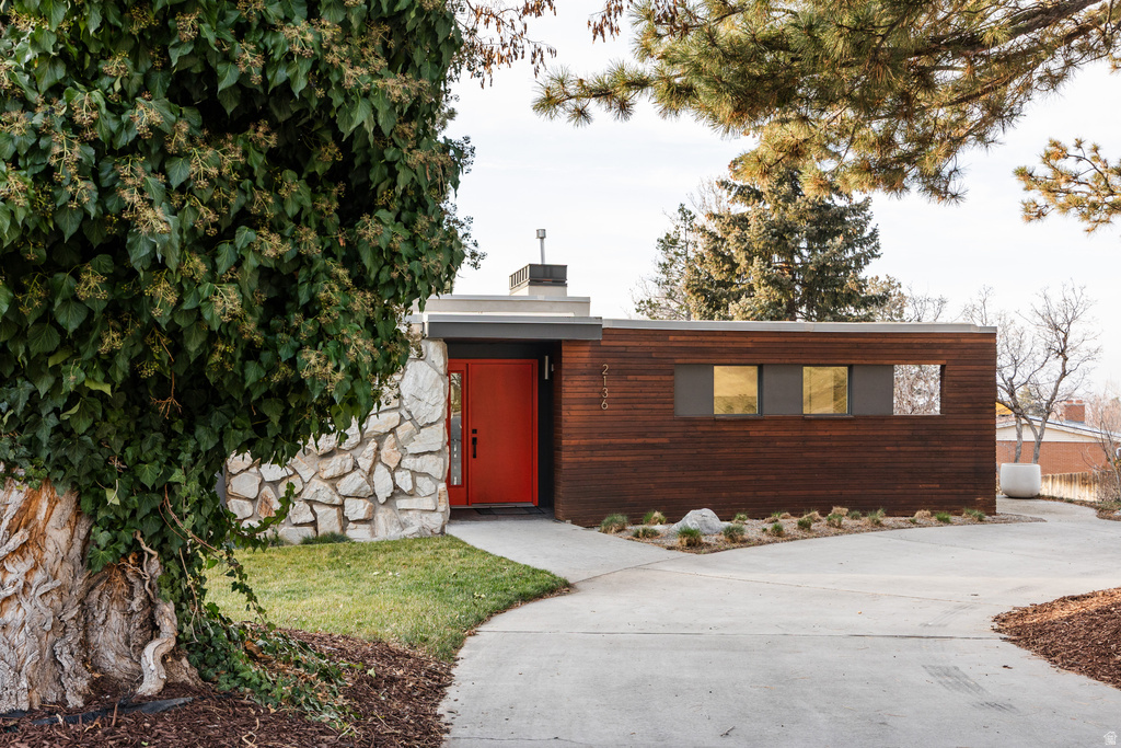 2136 S ELAINE DR Bountiful, UT 84010