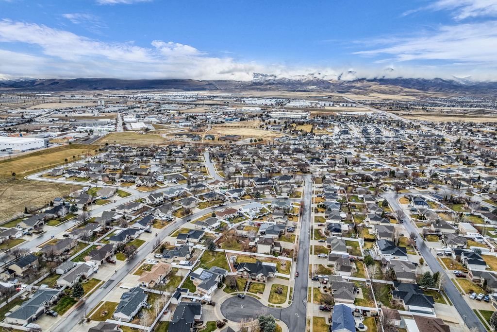 9203 S HOLLY LILY LN West Jordan, UT 84081