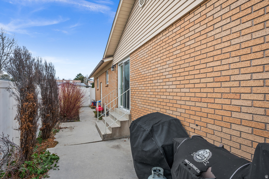 1065 E FALLBROOK WAY Sandy, UT 84094